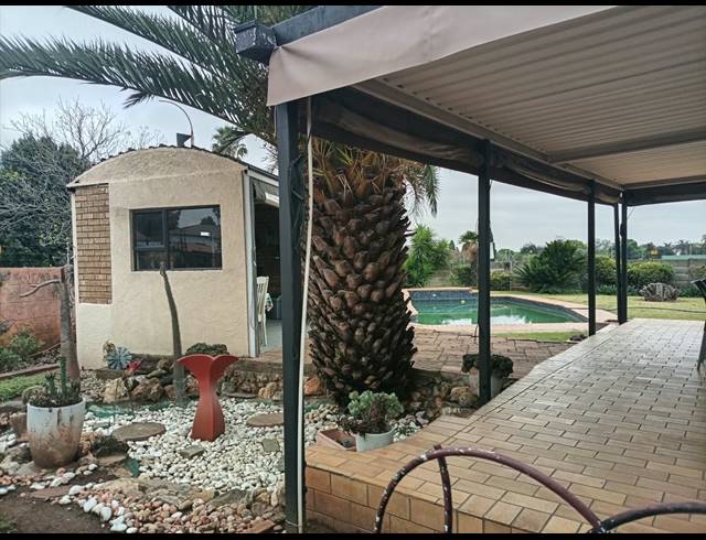 4 BEDROOM HOUSE FOR SALE IN NORKEM PARK